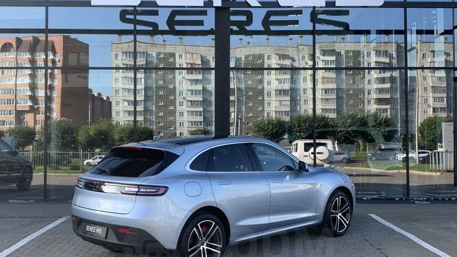 SERES M5 Premium